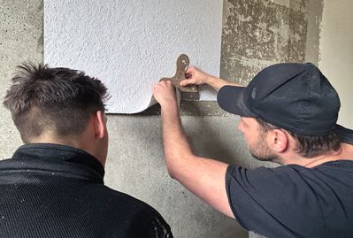 Bauhof West Service GmbH: Abteilung Maler – Übungswoche für Azubis: Tapezieren